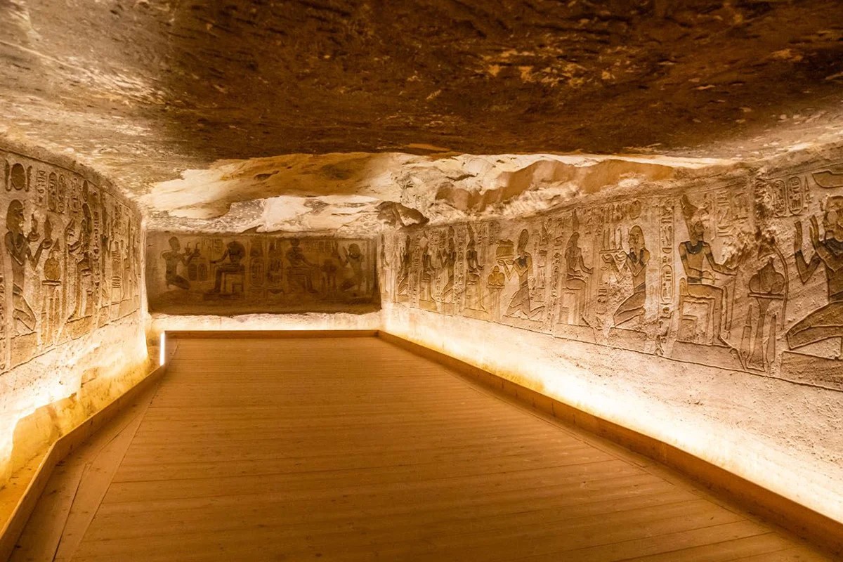 Trip to Abu Simbel from Aswan by car